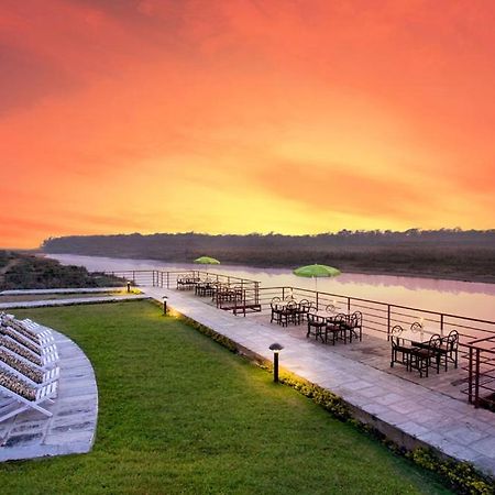Park Safari Resort, Chitwan National Park Esterno foto